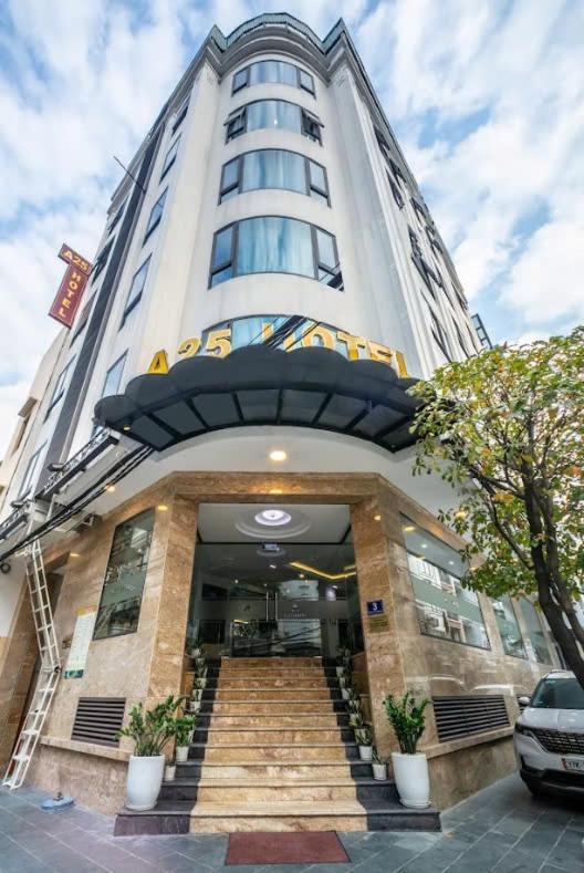 Khách sạn A25 - 193 Trung Kinh Hà Nội